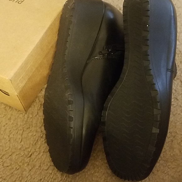 Booties - Picture 4 of 4